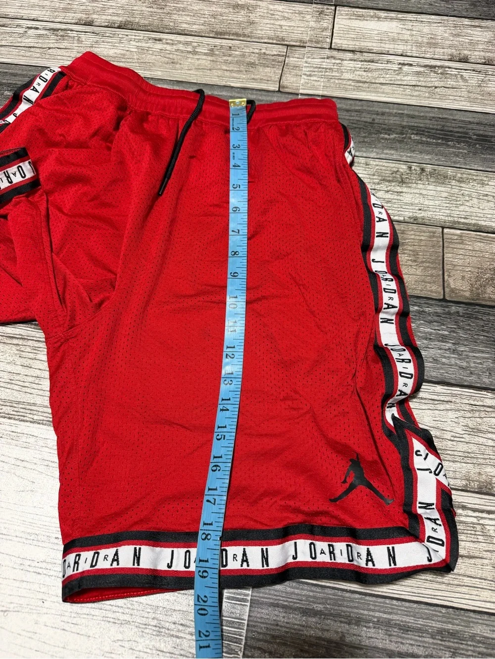 Air Jordan Mesh Basketball Shorts Men’s L Red (Inseam 8.5) Drawstring READ